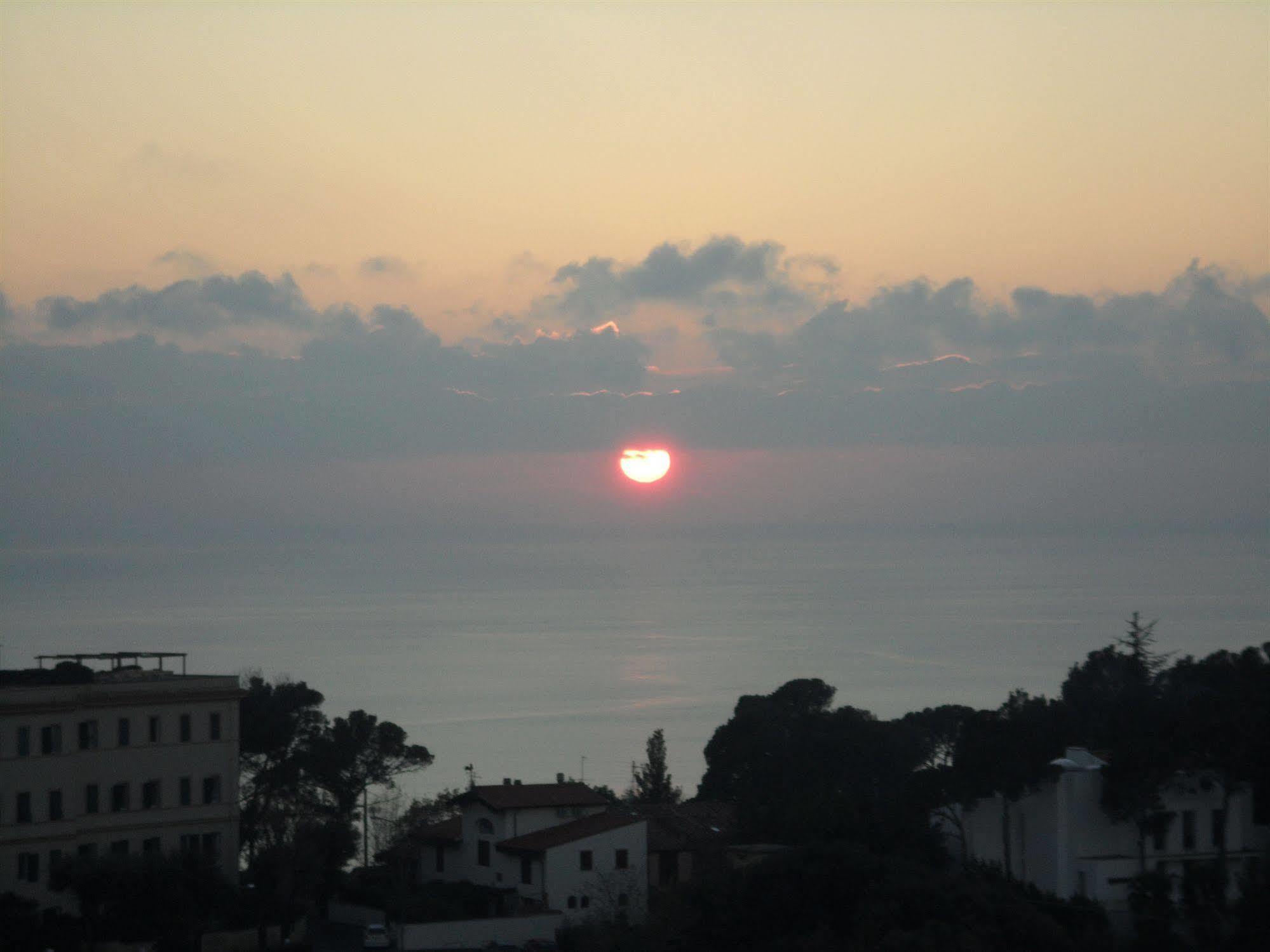 Hotel La Vedetta Livorno Dış mekan fotoğraf