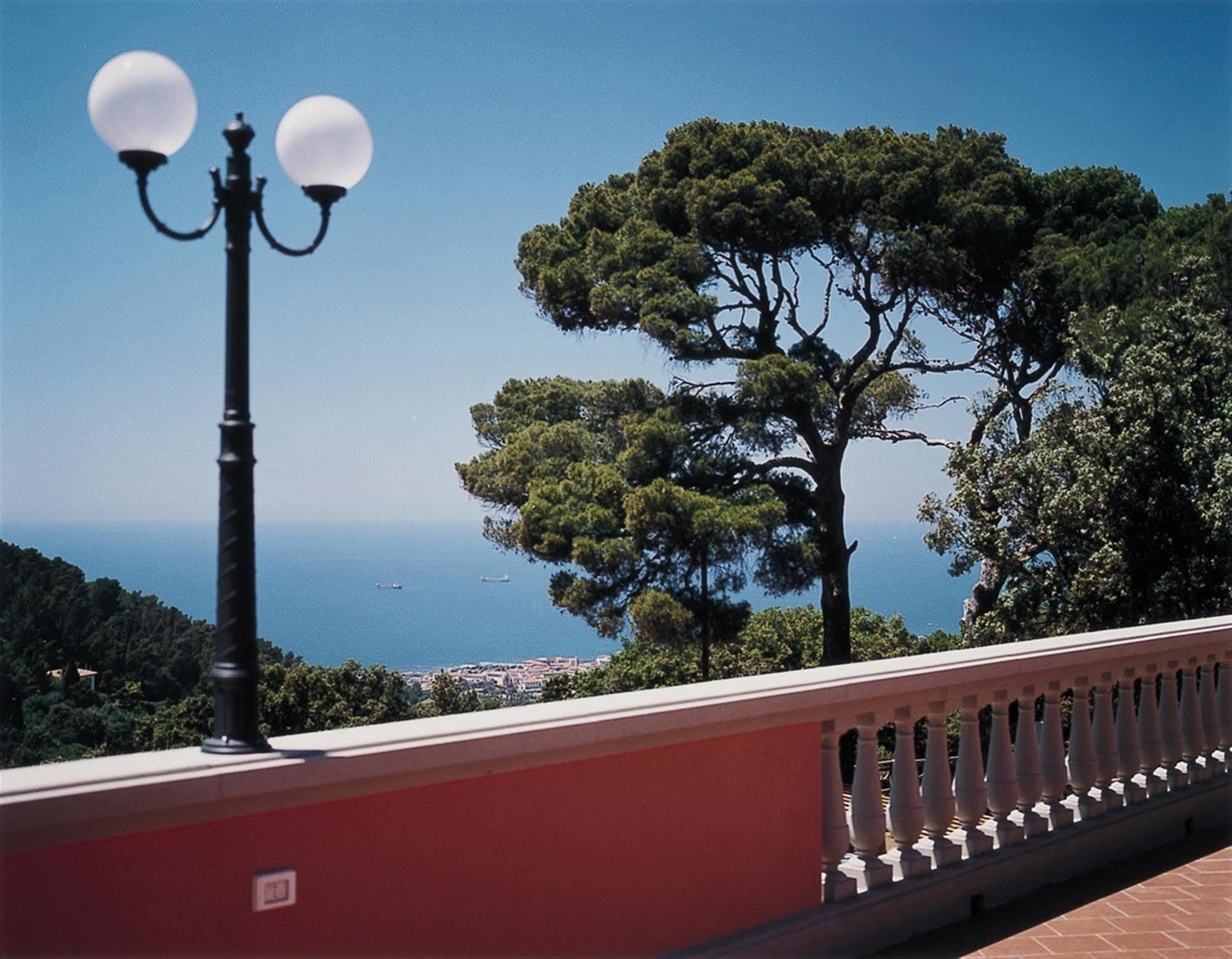 Hotel La Vedetta Livorno Dış mekan fotoğraf